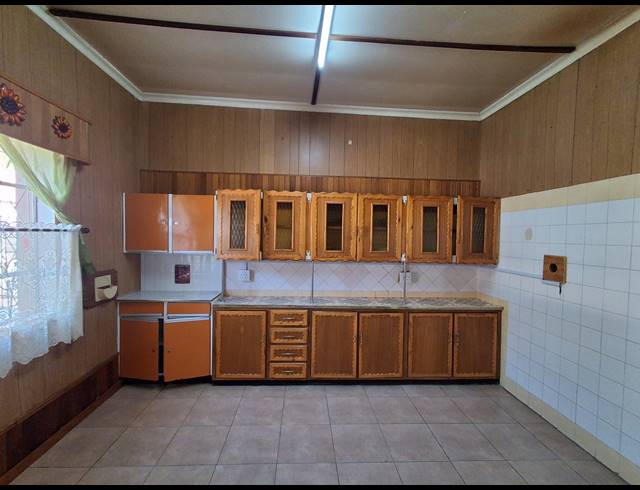 4 BEDROOM FREESTANDING FOR SALE IN ELANDIA